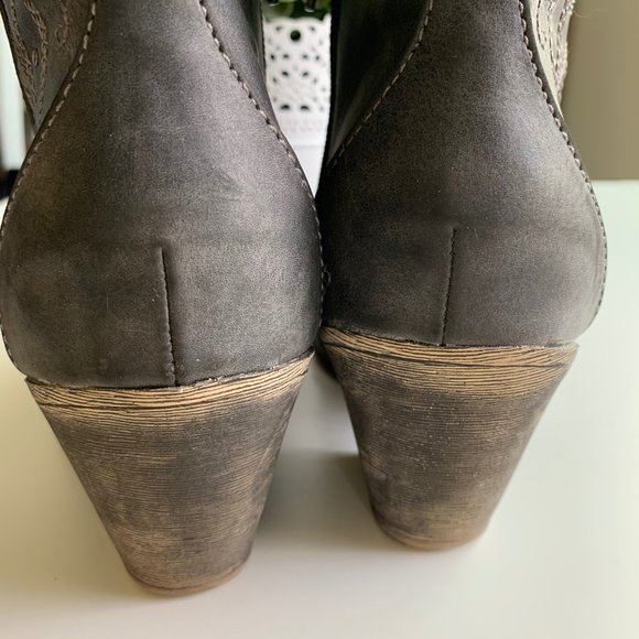 BKE Unity Ankle Boots Western Embroidered Gray - Picture 7 of 10